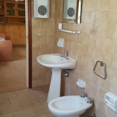 Lantgård Rebua Porto Azzurro
